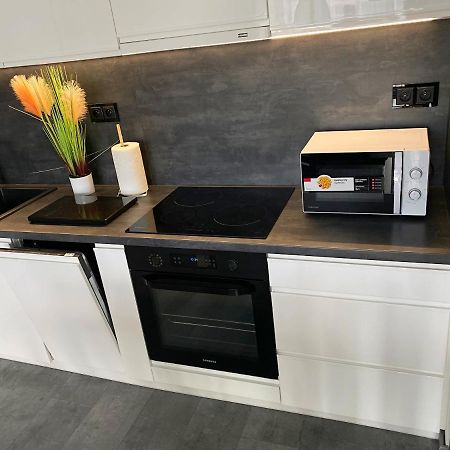 Апартаменты Apartament Sloneczny Еленя-Гура Экстерьер фото