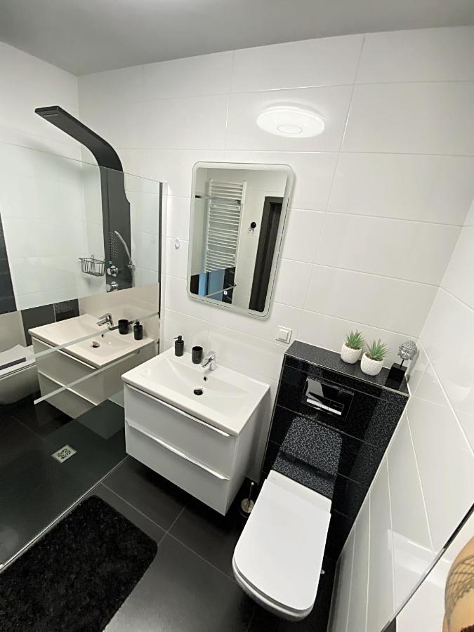 Апартаменты Apartament Sloneczny Еленя-Гура Экстерьер фото