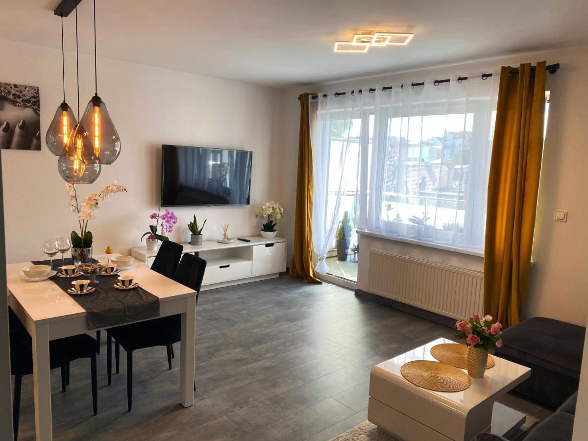 Апартаменты Apartament Sloneczny Еленя-Гура Экстерьер фото