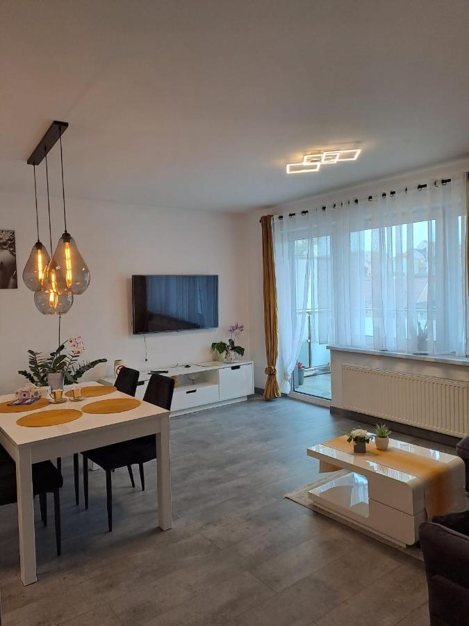 Апартаменты Apartament Sloneczny Еленя-Гура Экстерьер фото