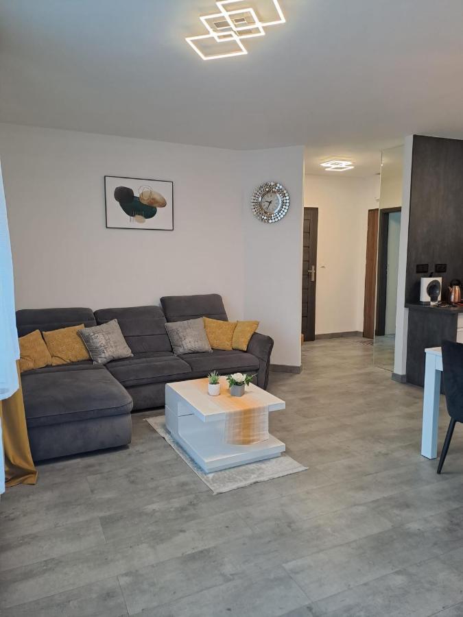 Апартаменты Apartament Sloneczny Еленя-Гура Экстерьер фото