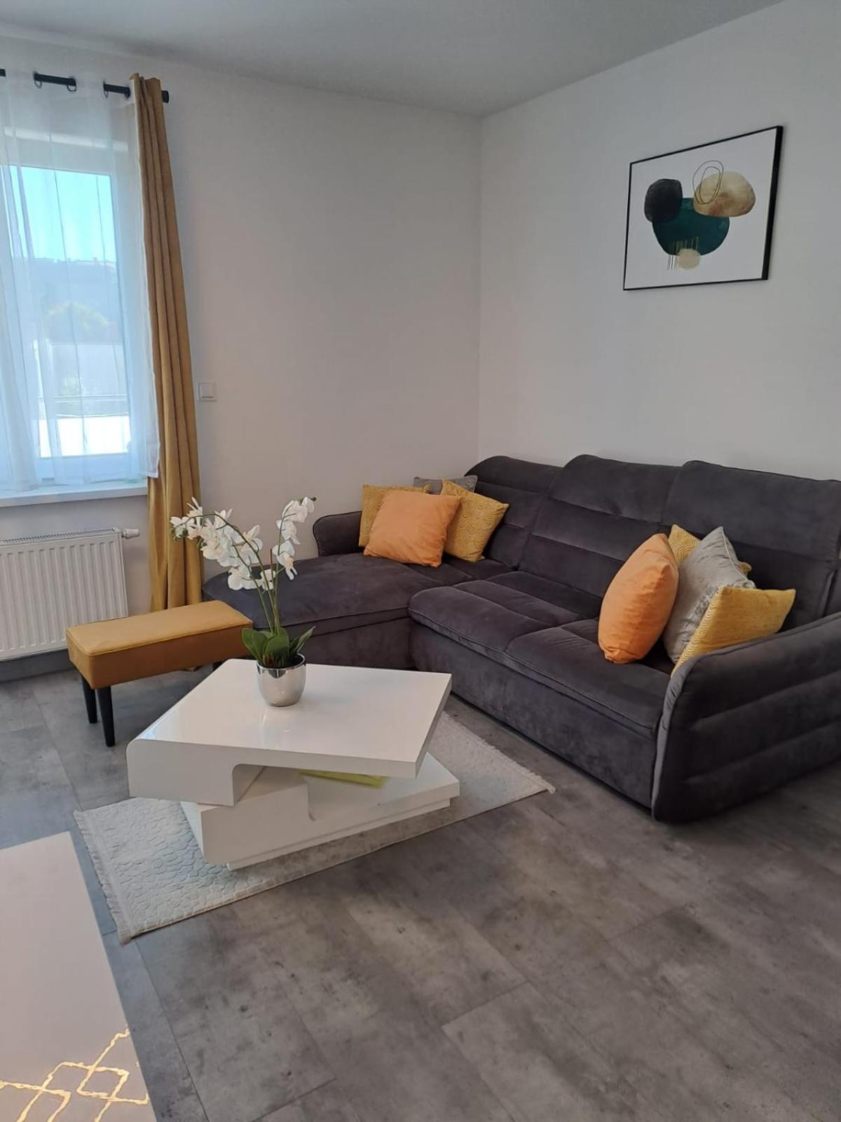 Апартаменты Apartament Sloneczny Еленя-Гура Экстерьер фото