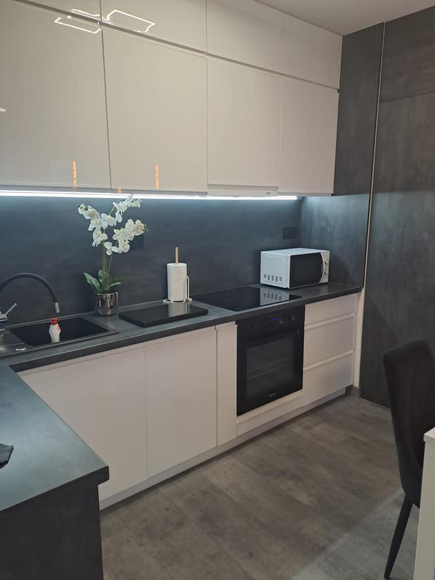 Апартаменты Apartament Sloneczny Еленя-Гура Экстерьер фото